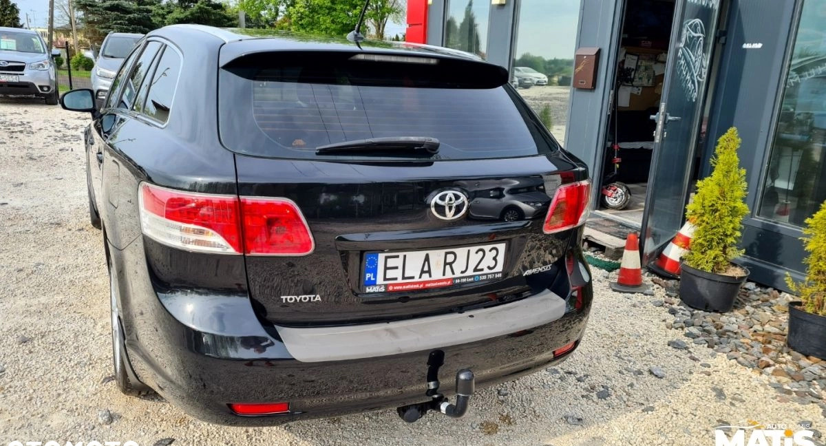 Toyota Avensis cena 34900 przebieg: 235000, rok produkcji 2011 z Wojnicz małe 781